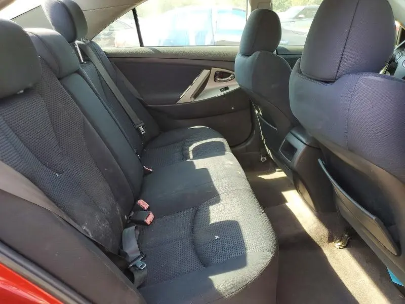 2011 TOYOTA CAMRY SE  