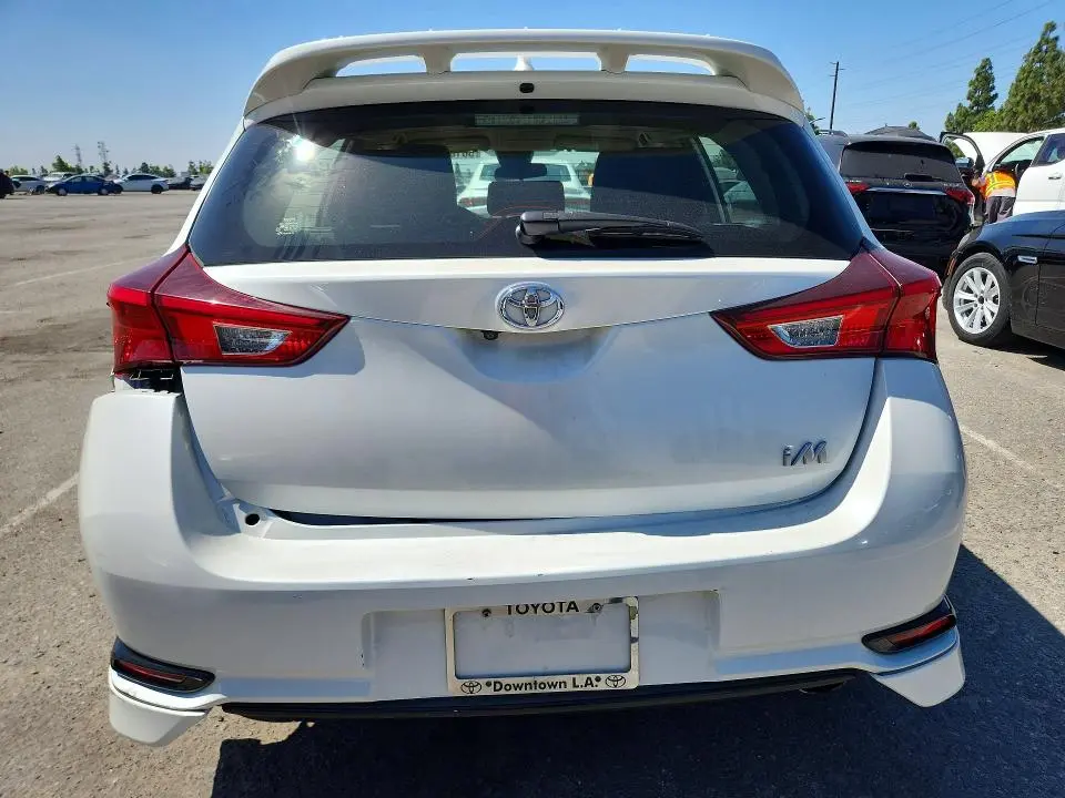 2018 TOYOTA COROLLA IM BASE  