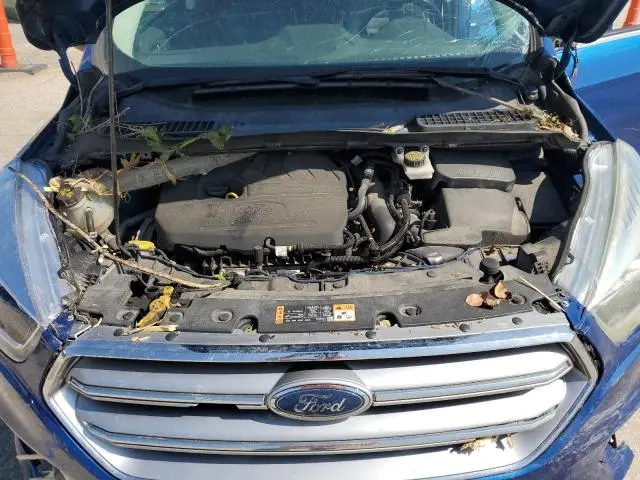 2017 FORD ESCAPE SE  