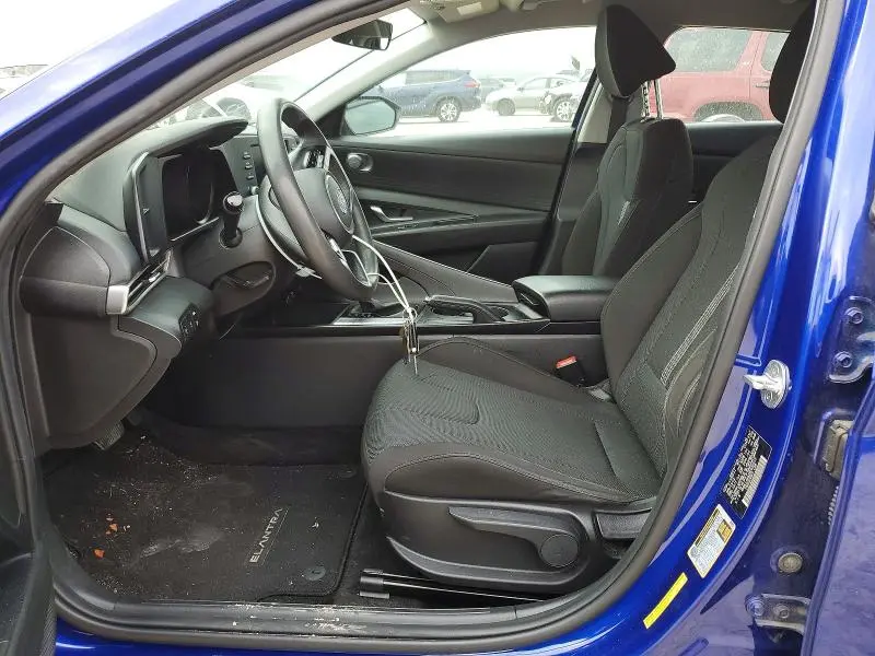2022 HYUNDAI ELANTRA SE  