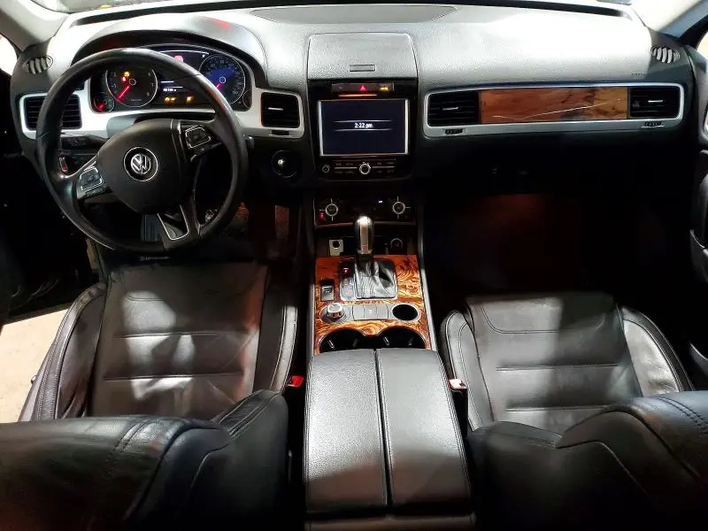 2012 VOLKSWAGEN TOUAREG V6  