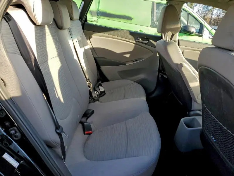 2015 HYUNDAI ACCENT GS  