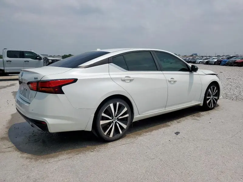 2019 NISSAN ALTIMA SR  