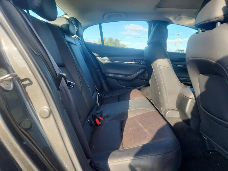 2023 MAZDA 3 PREMIUM  