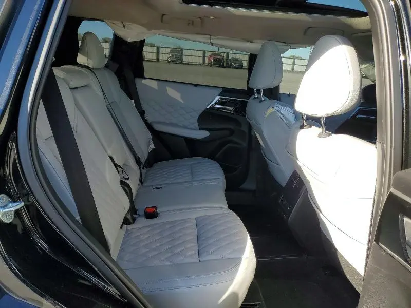 2025 MITSUBISHI OUTLANDER SEL  