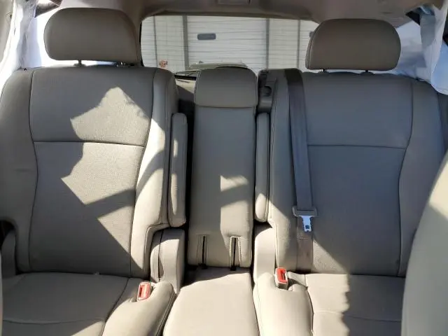 2013 TOYOTA HIGHLANDER LIMITED