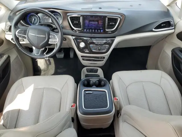 2017 CHRYSLER PACIFICA TOURING L PLUS  