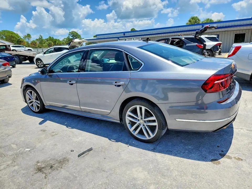 2017 VOLKSWAGEN PASSAT R-LINE  