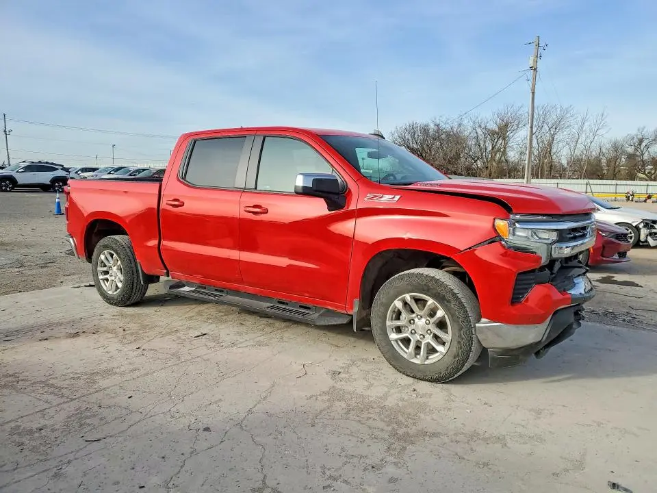 2024 CHEVROLET SILVERADO K1500 LT  