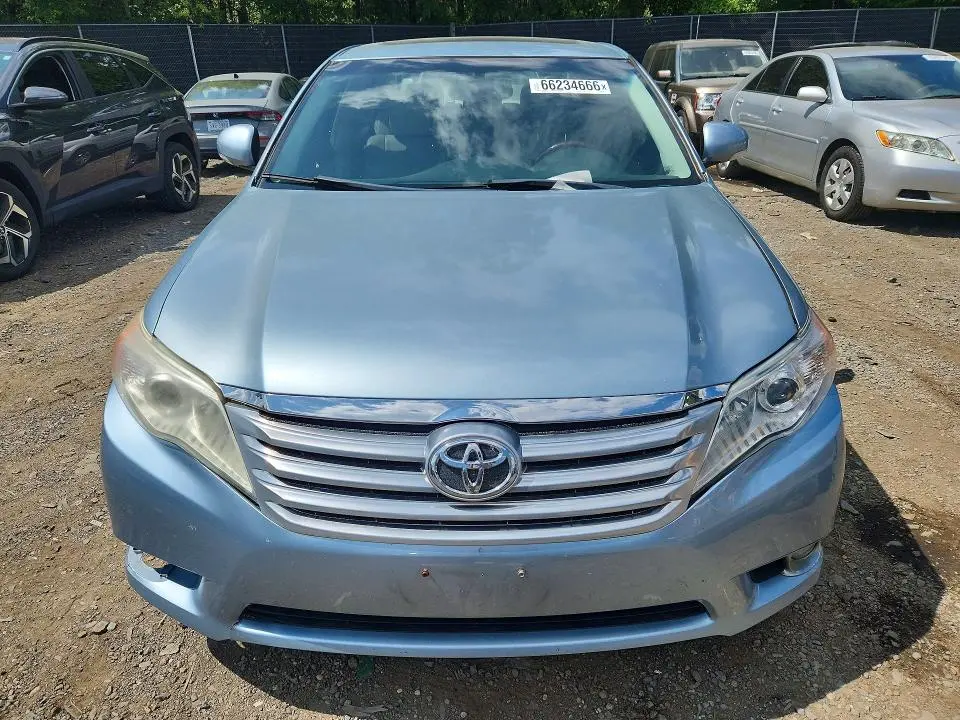 2011 TOYOTA AVALON LIMITED  