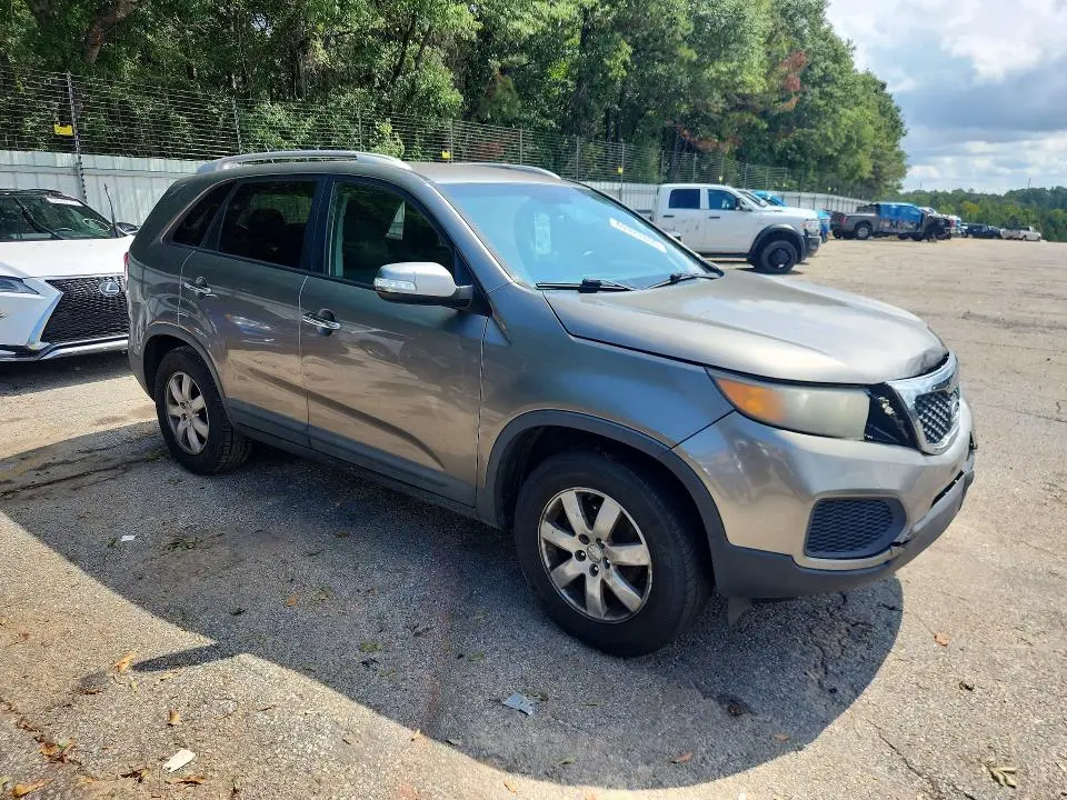 2013 KIA SORENTO LX  