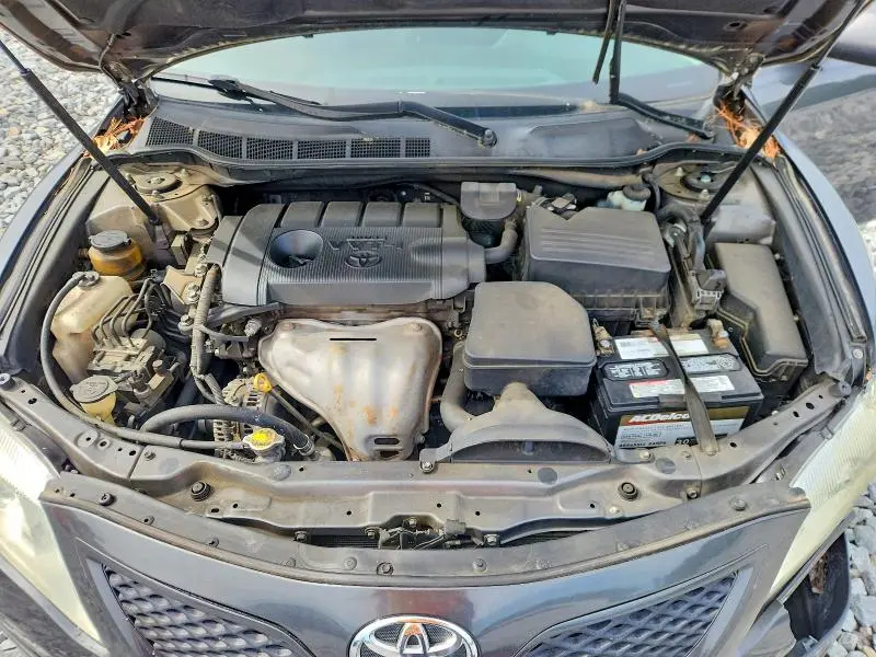 2010 TOYOTA CAMRY SE  
