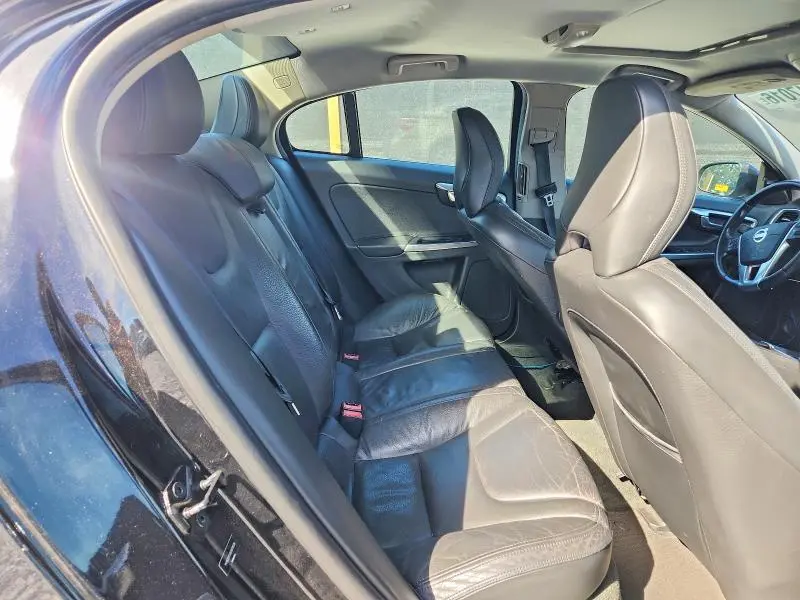 2012 VOLVO S60 T5  