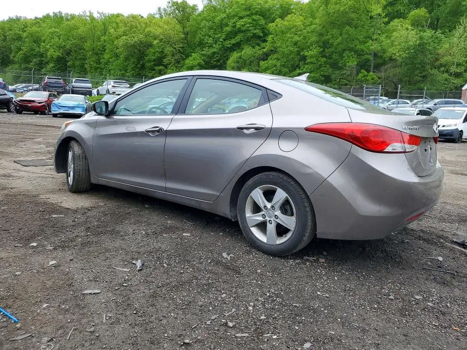 2011 HYUNDAI ELANTRA   