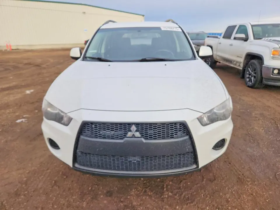 2011 MITSUBISHI OUTLANDER ES  