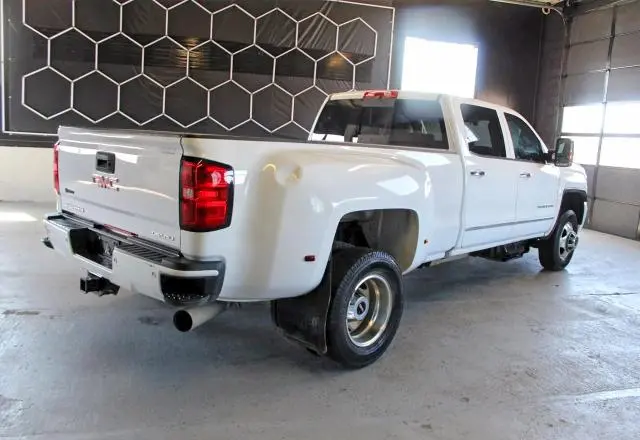 2017 GMC SIERRA K3500 DENALI  