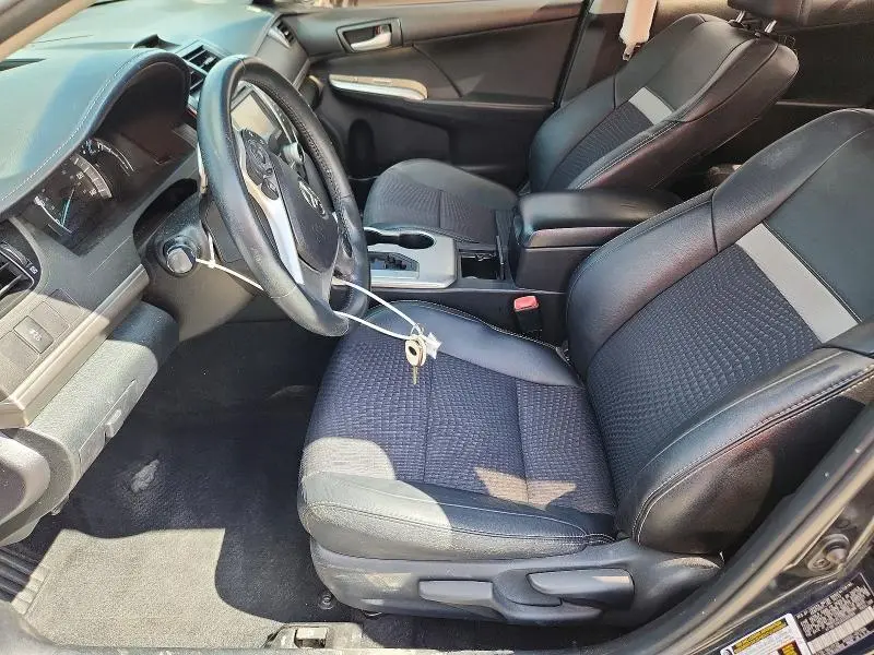 2014 TOYOTA CAMRY SE  