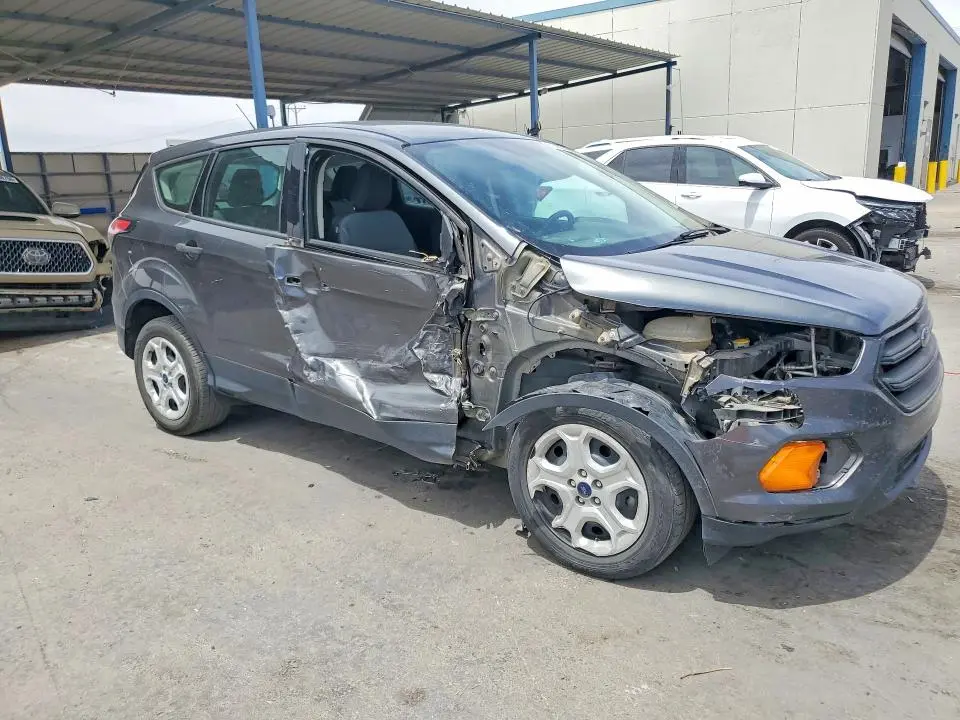 2018 FORD ESCAPE S  