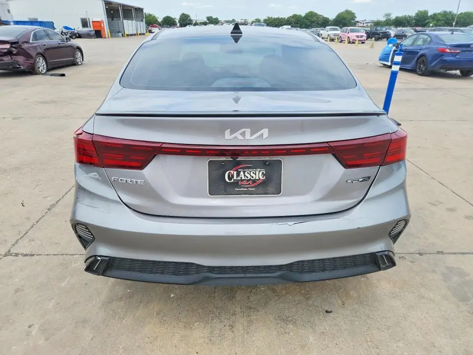 2023 KIA FORTE GT LINE  