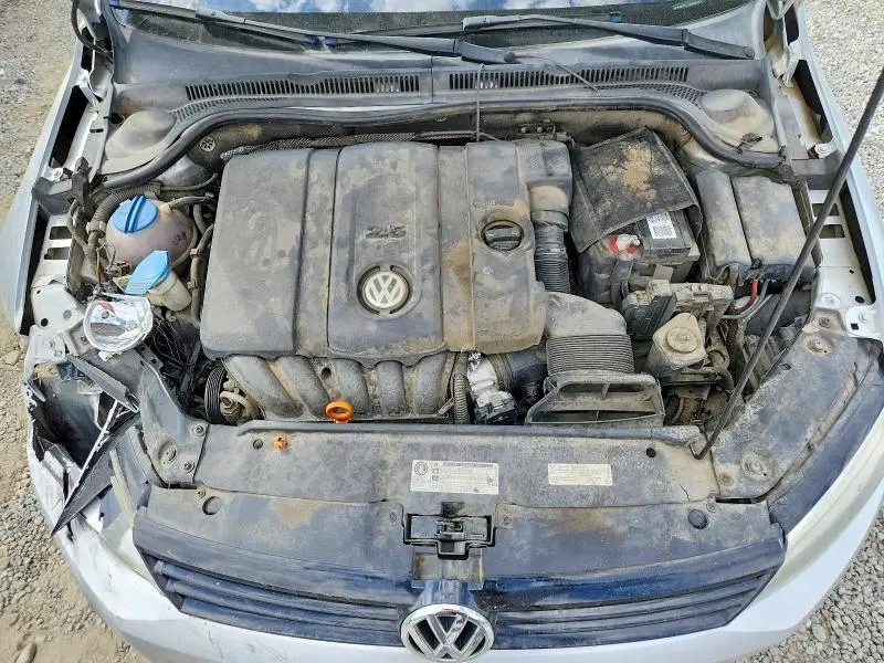 2012 VOLKSWAGEN JETTA SE  