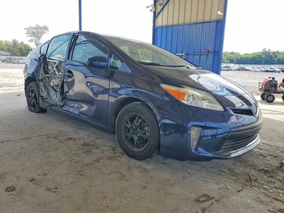 2014 TOYOTA PRIUS THREE  