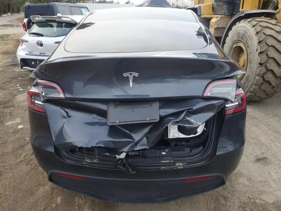2024 TESLA MODEL Y   