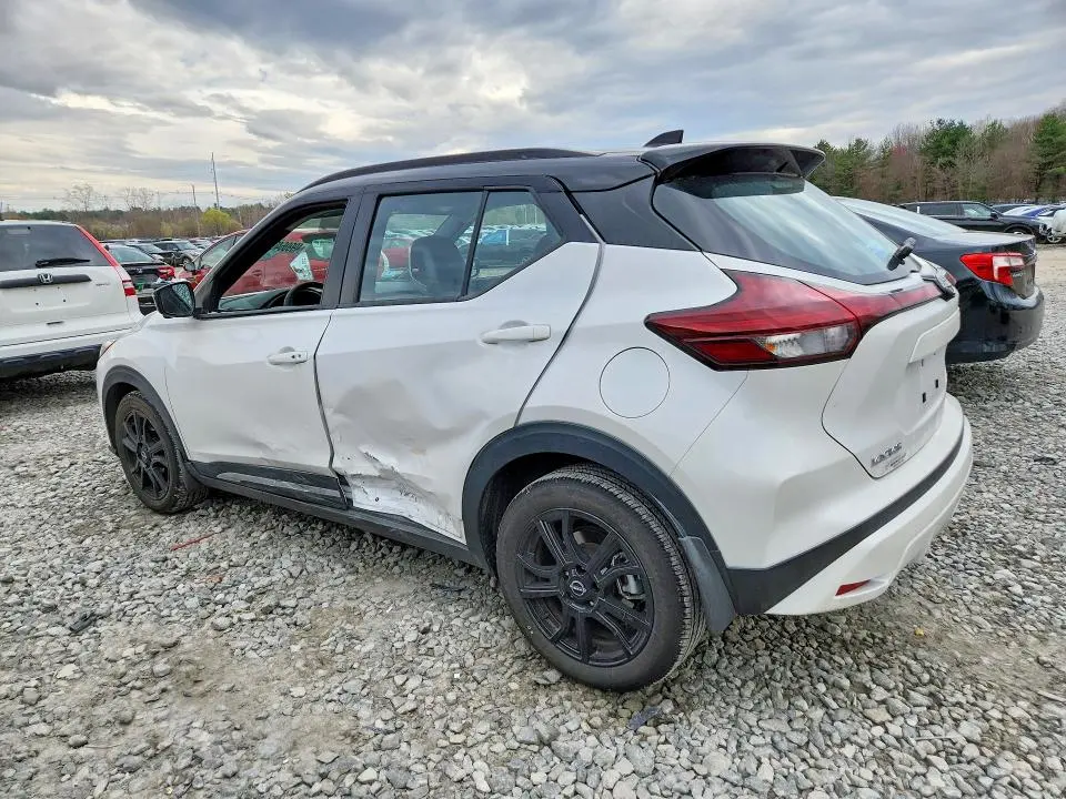 2024 NISSAN KICKS SR  