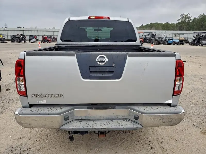 2011 NISSAN FRONTIER S  