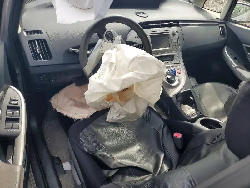 2013 TOYOTA PRIUS TWO  