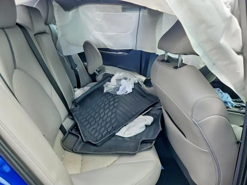 2023 TOYOTA CAMRY XLE  