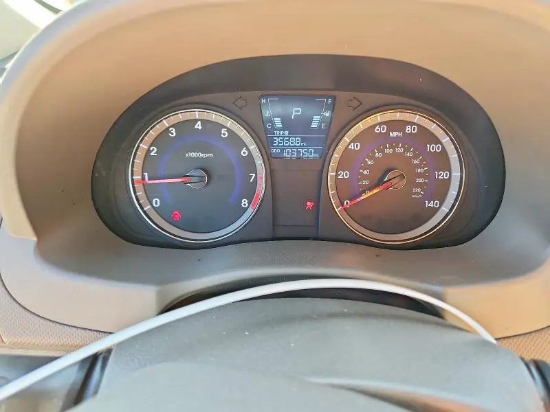 2012 HYUNDAI ACCENT GLS  