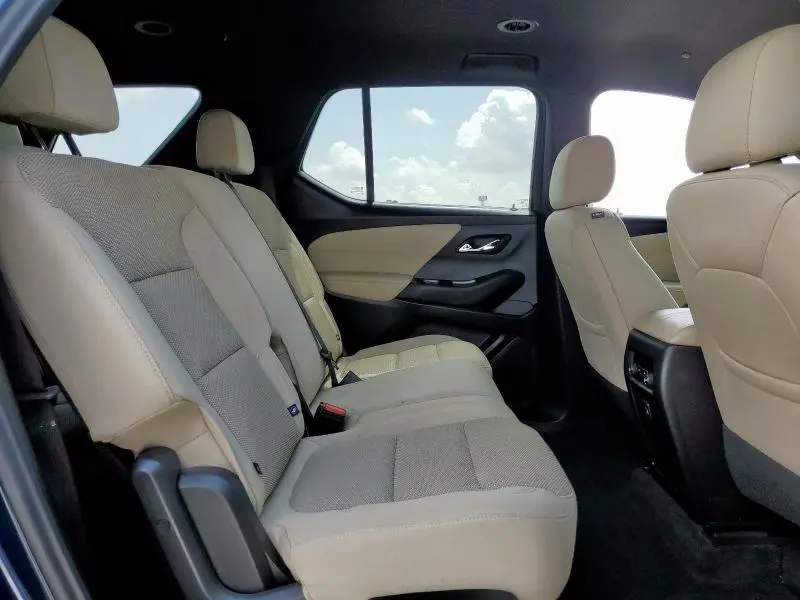2023 CHEVROLET TRAVERSE LS  