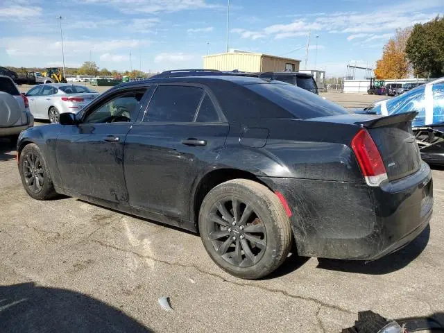 2016 CHRYSLER 300C   
