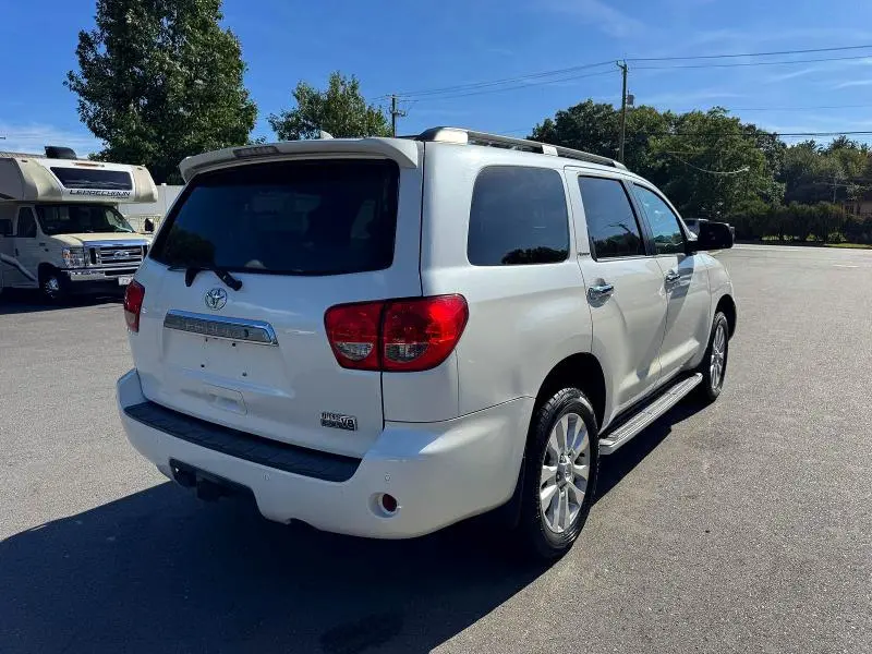2011 TOYOTA SEQUOIA PLATINUM  