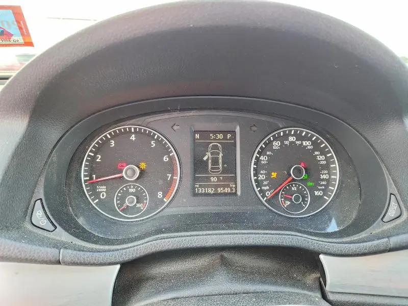 2013 VOLKSWAGEN PASSAT SE  