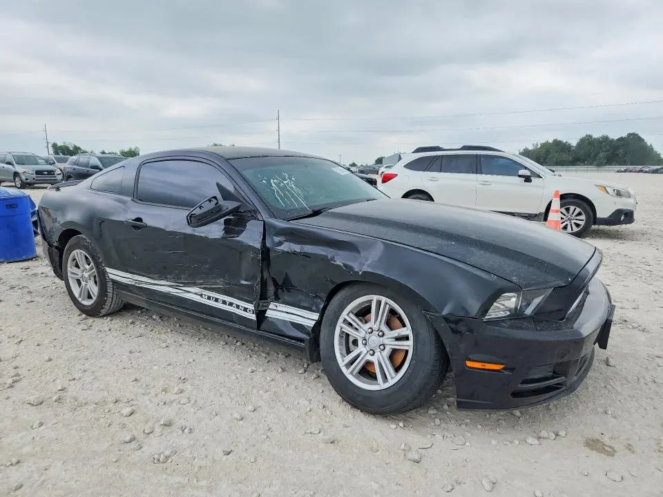 2013 FORD MUSTANG   