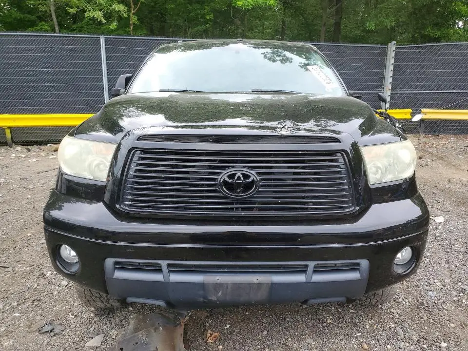 2010 TOYOTA TUNDRA CREWMAX LIMITED  