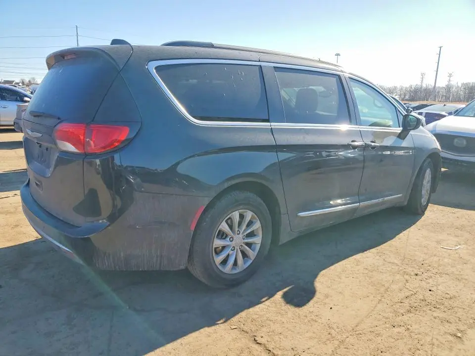 2017 CHRYSLER PACIFICA TOURING L  