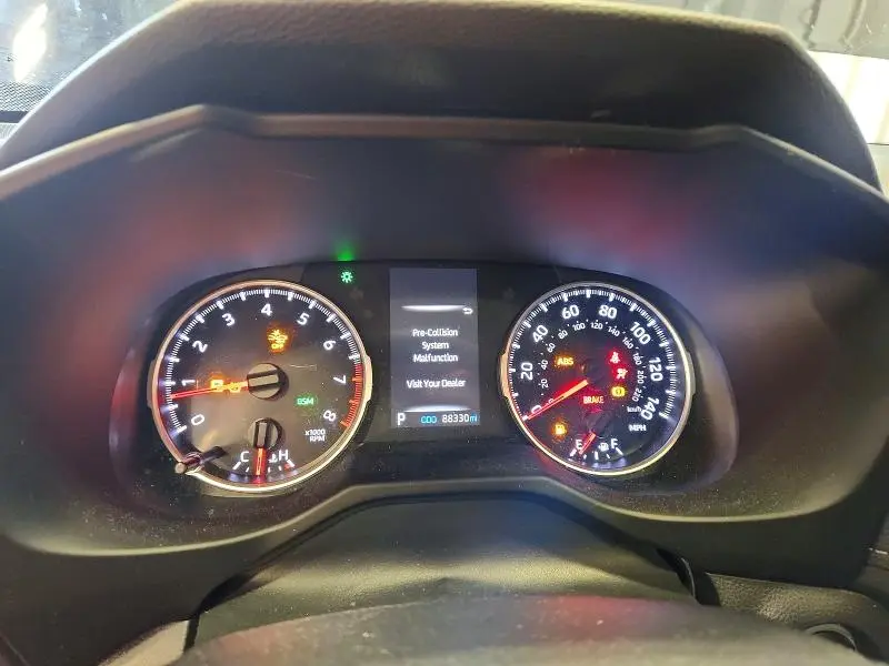 2021 TOYOTA RAV4 XLE  