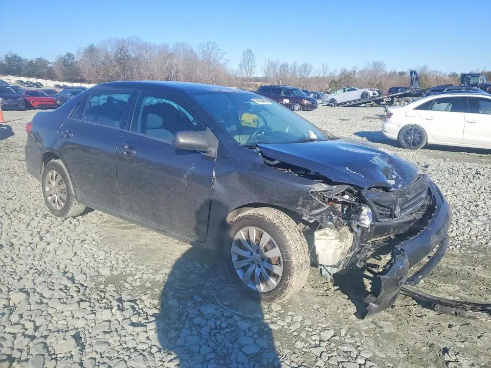 2013 TOYOTA COROLLA BASE  