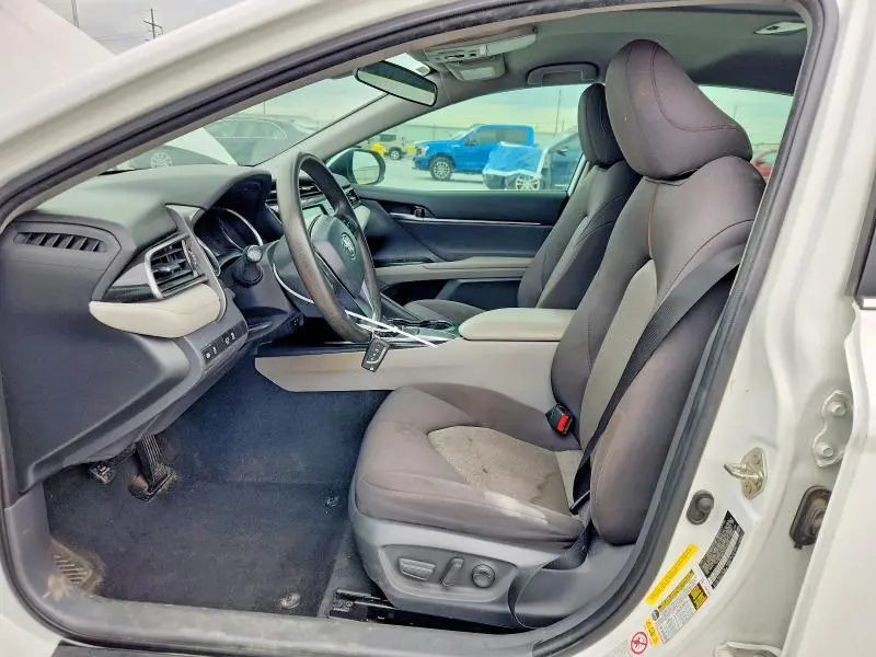 2019 TOYOTA CAMRY LE  