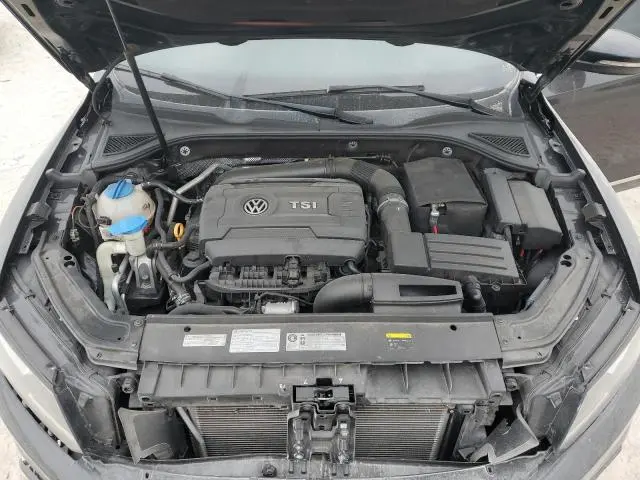 2017 VOLKSWAGEN PASSAT SE  