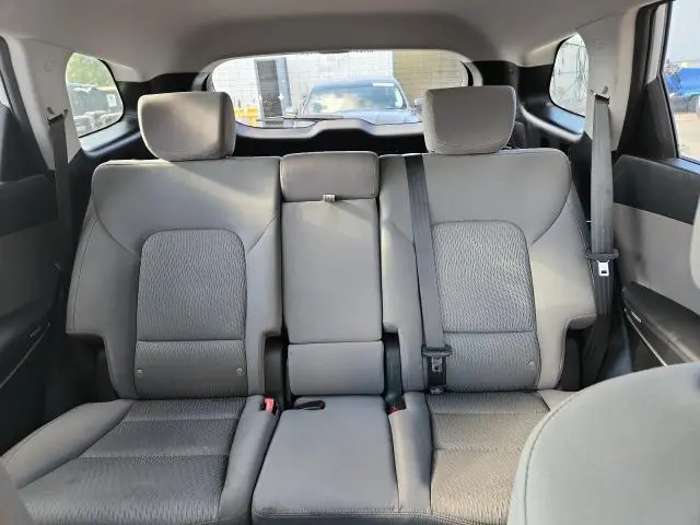 2018 HYUNDAI SANTA FE SE  