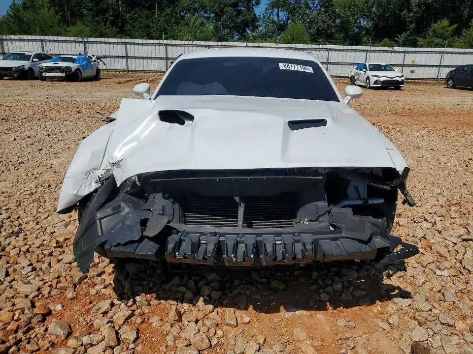 2015 DODGE CHALLENGER SXT  
