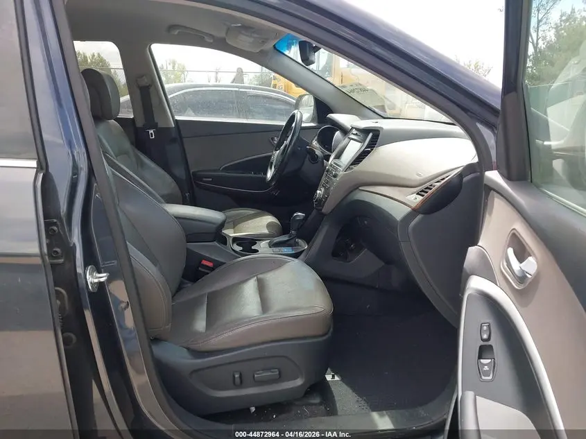 2018 HYUNDAI SANTA FE SE