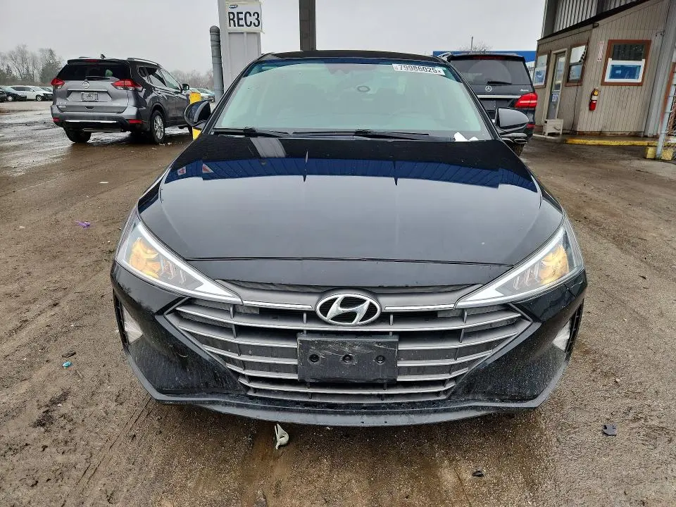 2020 HYUNDAI ELANTRA SEL  
