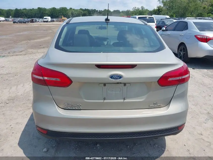 2015 FORD FOCUS SE