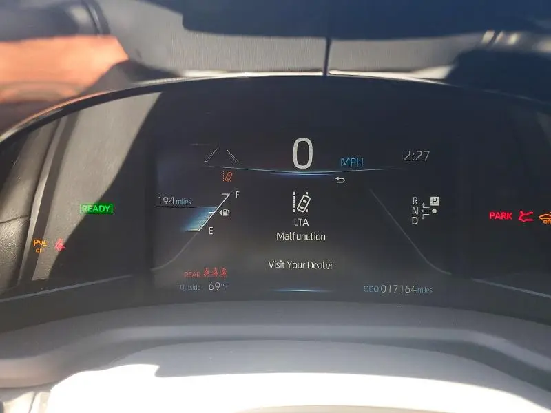 2022 TOYOTA MIRAI XLE  