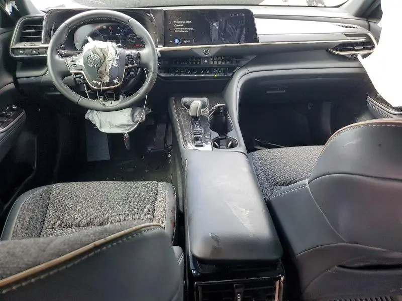 2024 TOYOTA CROWN XLE  