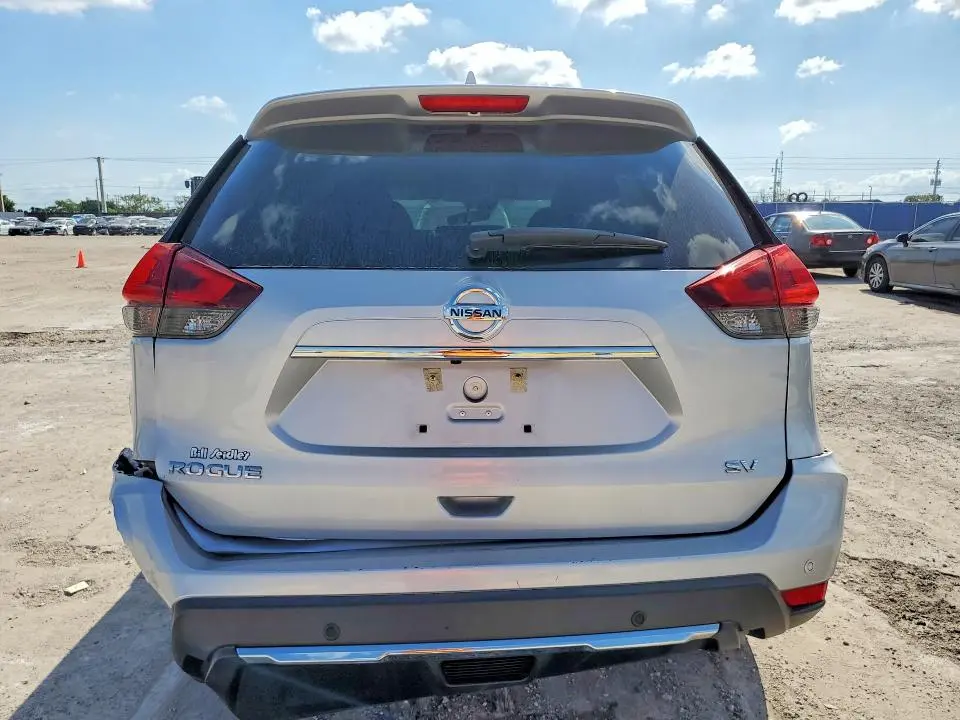 2020 NISSAN ROGUE SV  